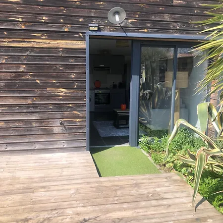Agreable Maison A Plein Centre Au Calme Et A Cinq Minutes A Pied De La